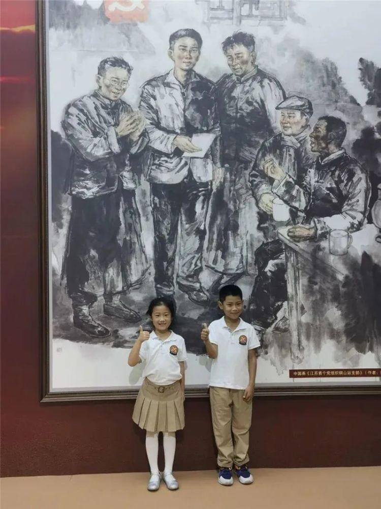 我17岁在老家有暖气太热不穿衣服可以吗（家里有亲戚）？